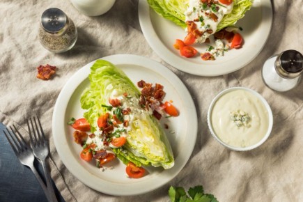 Салат или просто набор продуктов? Как «Айсберг» завоевал сердца гурманов