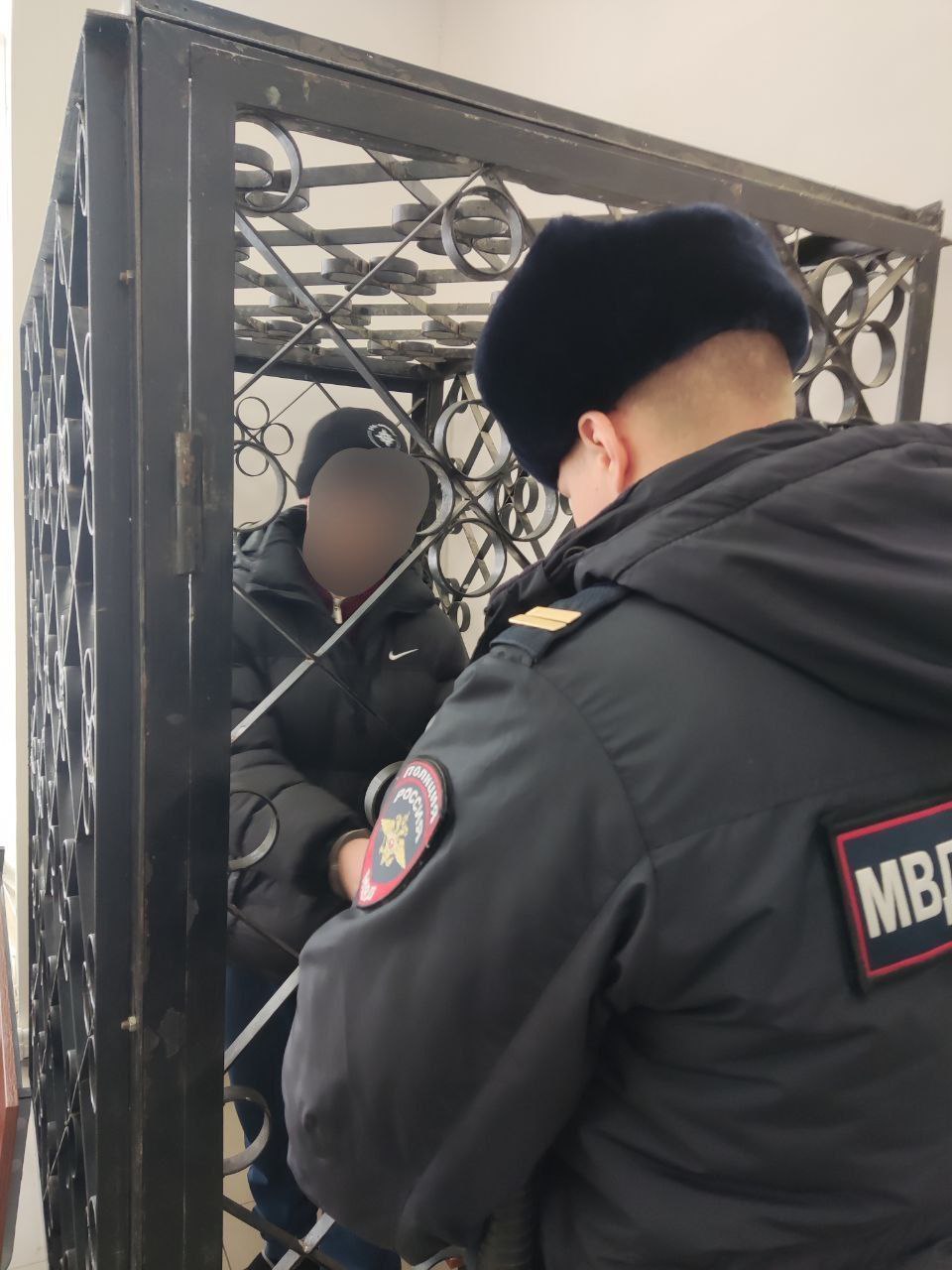 Ростовская межрайонная прокуратура поддержала ходатайство следствия об избрании меры пресечения в виде заключения под стражу местному жителю, обвиняемому в убийстве сожительницы Ростовская межрайонная прокуратура поддержала ходатайство следствия об избрании меры пресечения в виде заключения под стражу местному жителю, обвиняемому в убийстве сожительницы