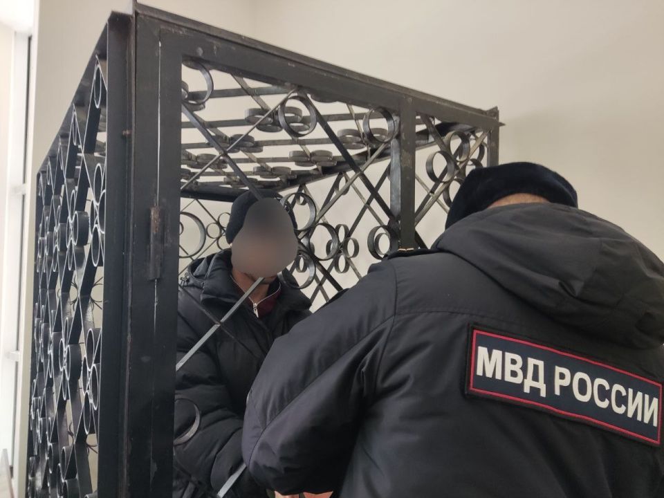 Ростовская межрайонная прокуратура поддержала ходатайство следствия об избрании меры пресечения в виде заключения под стражу местному жителю, обвиняемому в убийстве сожительницы