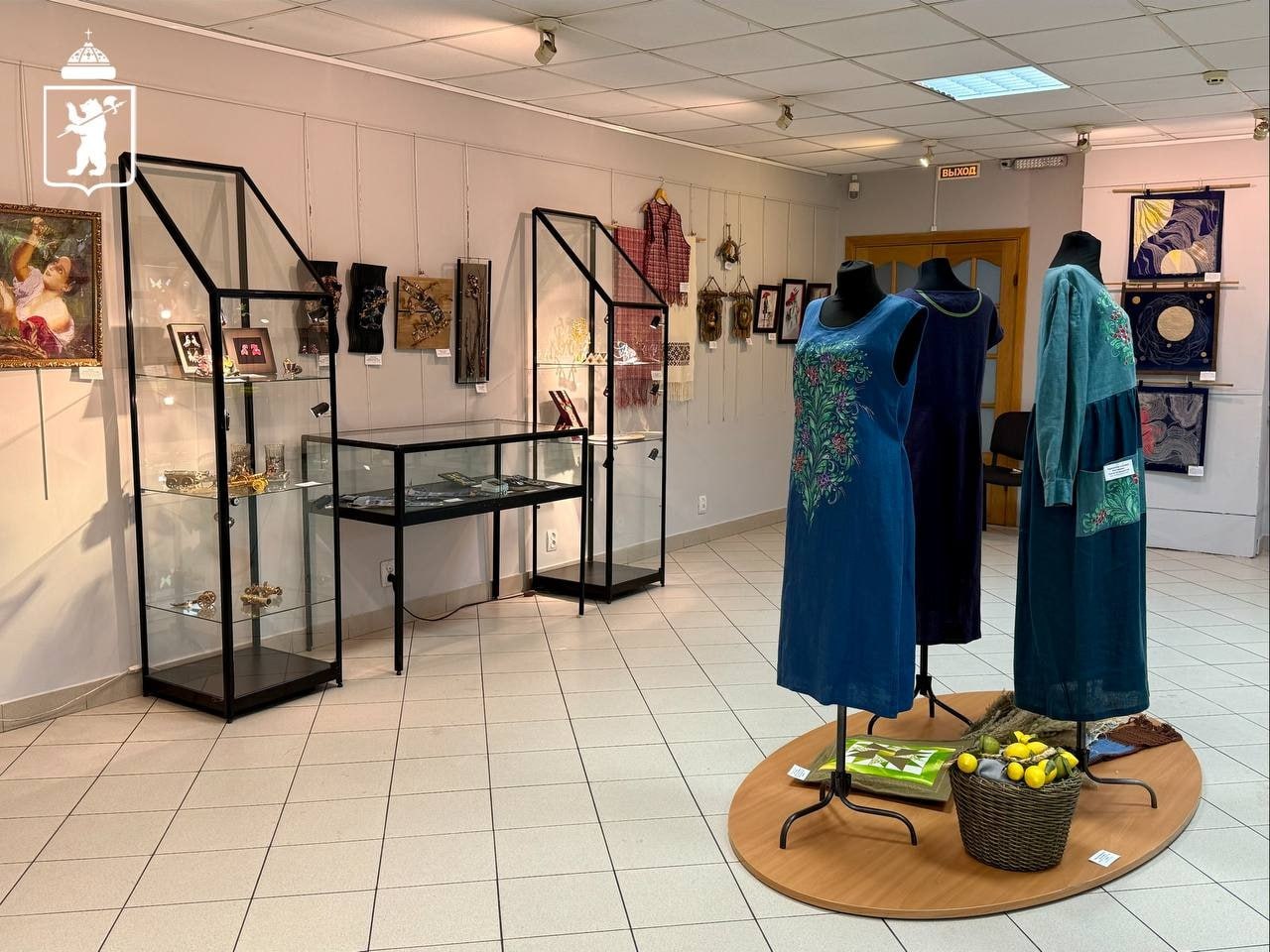 В Ярославле открылась выставка «Аллея мастеров» В Ярославле открылась выставка «Аллея мастеров»