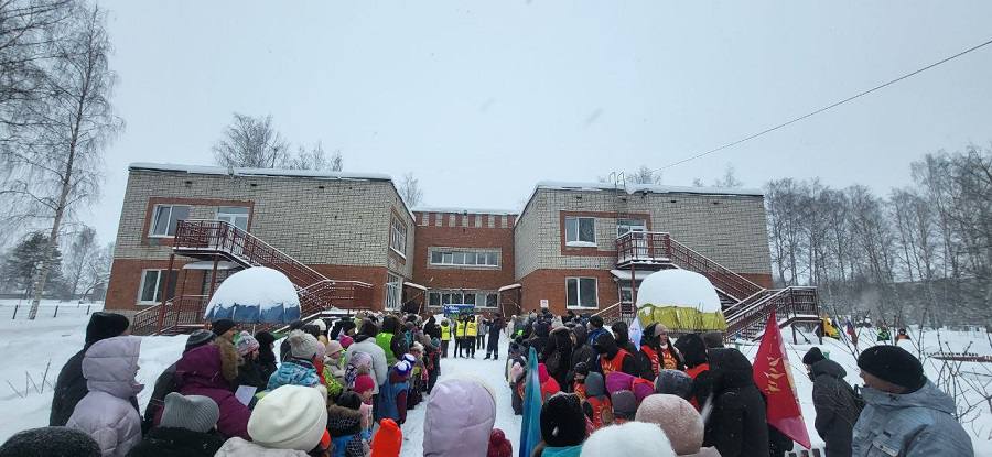 Участникам соревнований напомнили о соблюдении правил дорожного движения Участникам соревнований напомнили о соблюдении правил дорожного движения