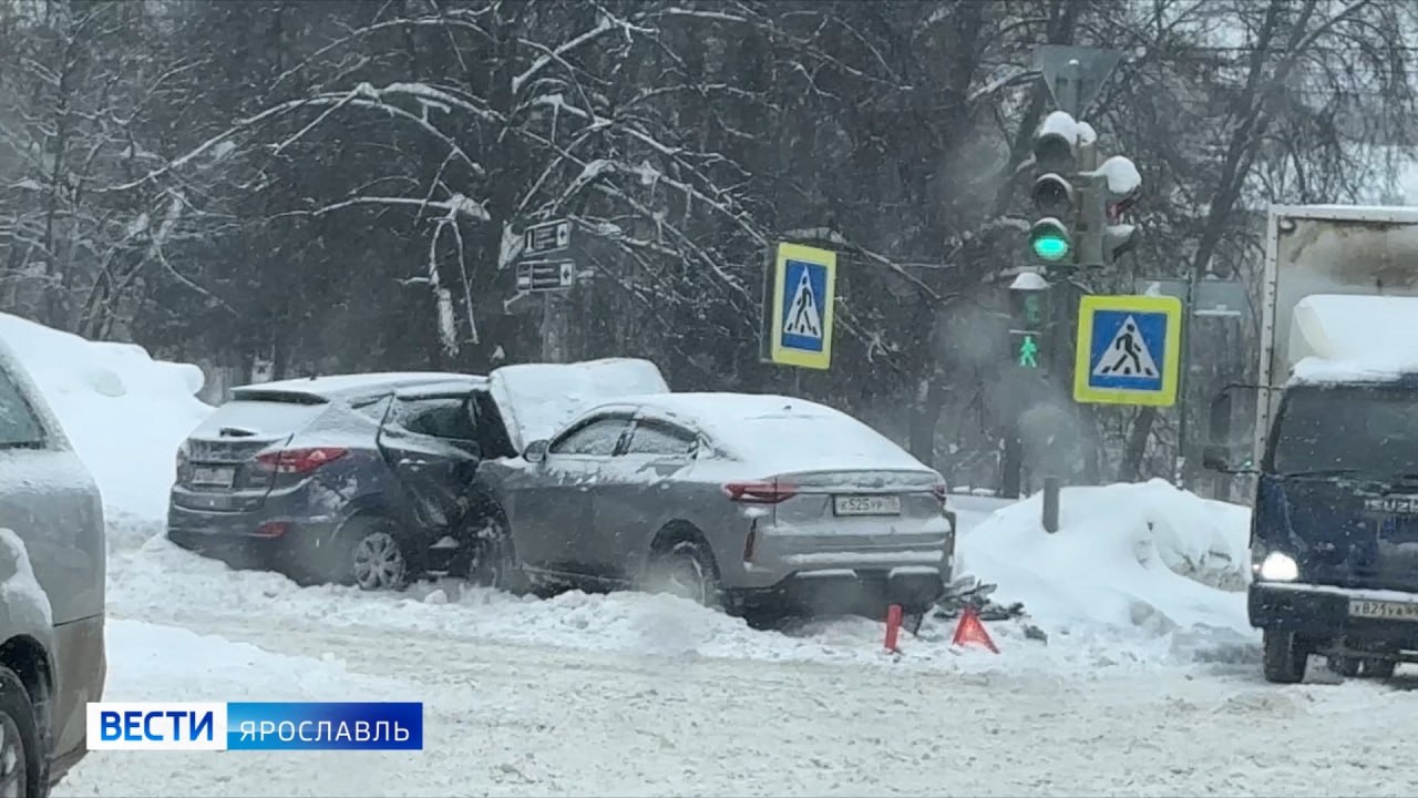 Дороги Ярославля сковали 7-балльные пробки Дороги Ярославля сковали 7-балльные пробки