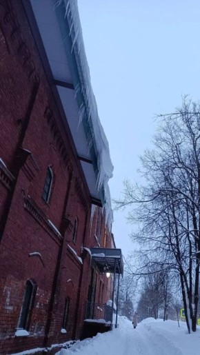 Дмитрий Рудаков: Оштрафовали двух предпринимателей на 300 тысяч рублей за наледь на крыше