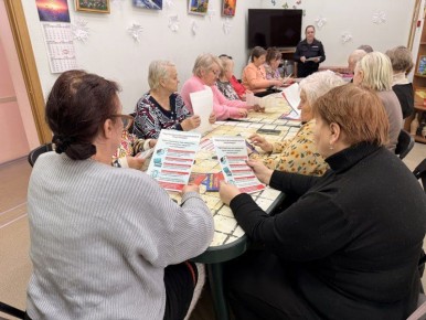 В Ярославской области полицейские и общественники продолжают разъяснительную работу по профилактике мошенничеств