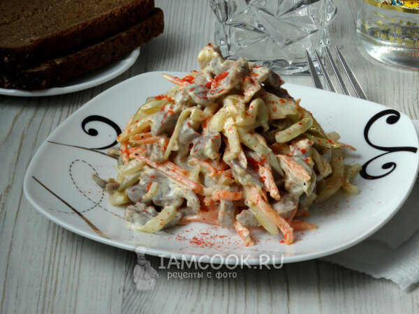 Незаурядный салат из куриных желудков: вечное любимое угощение на праздник