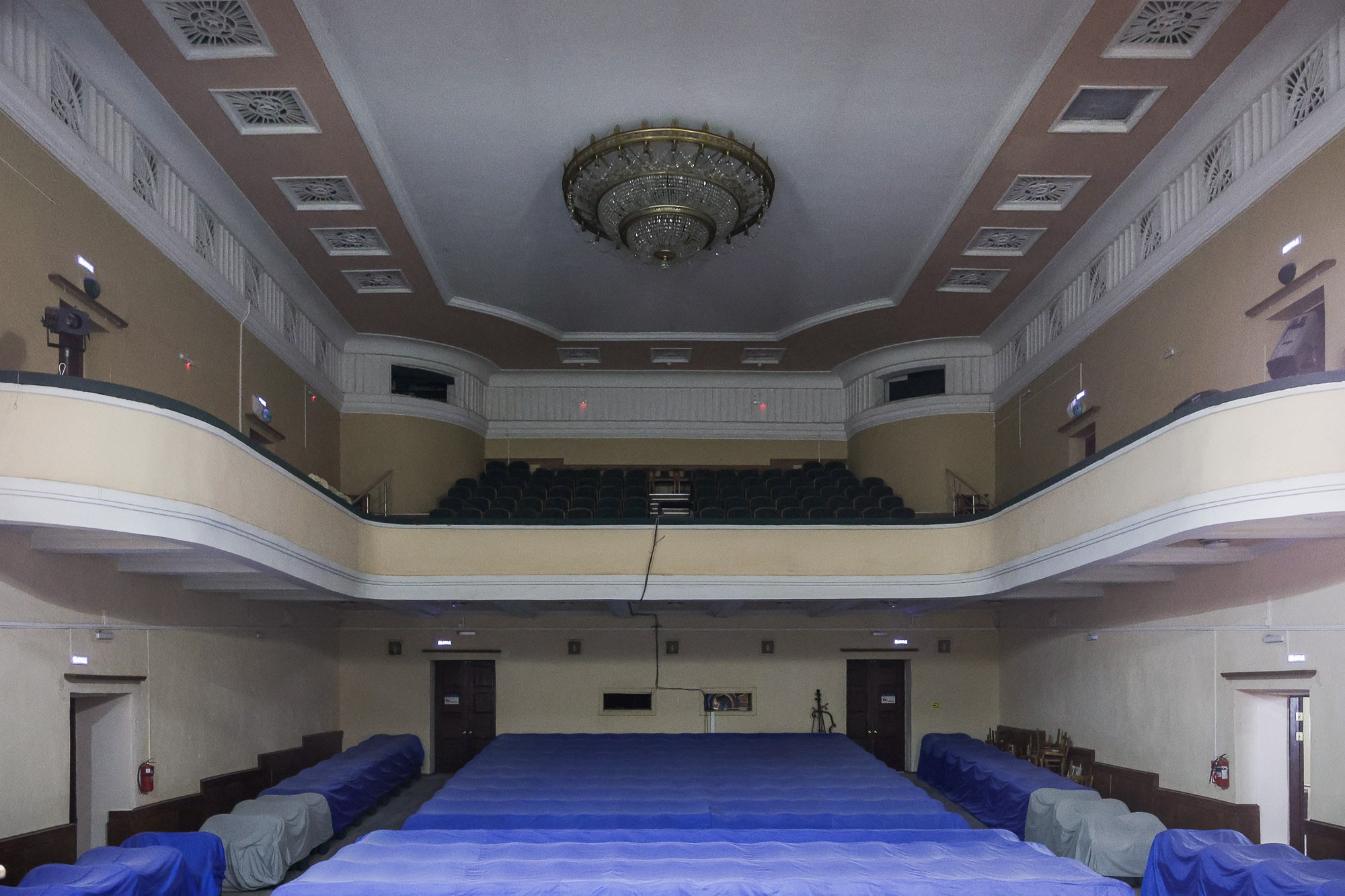 В Рыбинском драматическом театре продолжаются ремонтные работы В Рыбинском драматическом театре продолжаются ремонтные работы