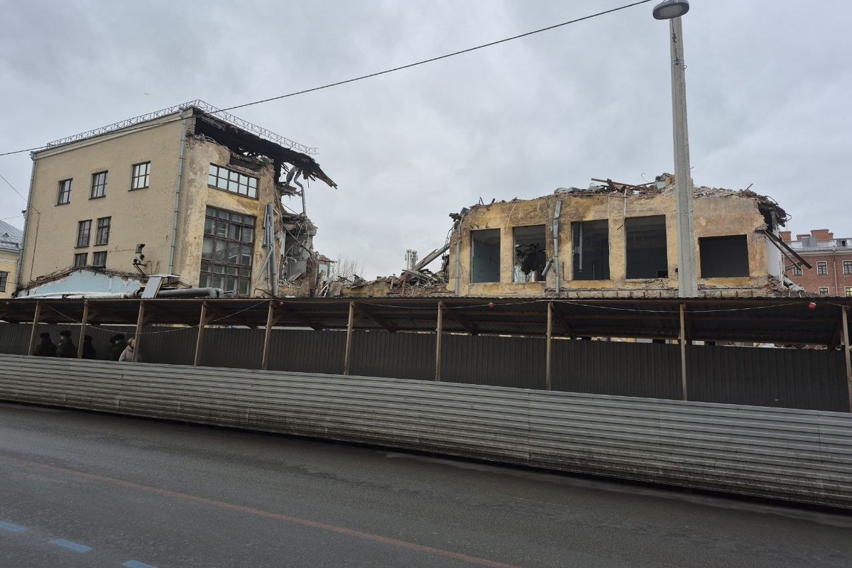 Бастрыкин требует от Следственного комитета отчет по делу о сносе исторического здания