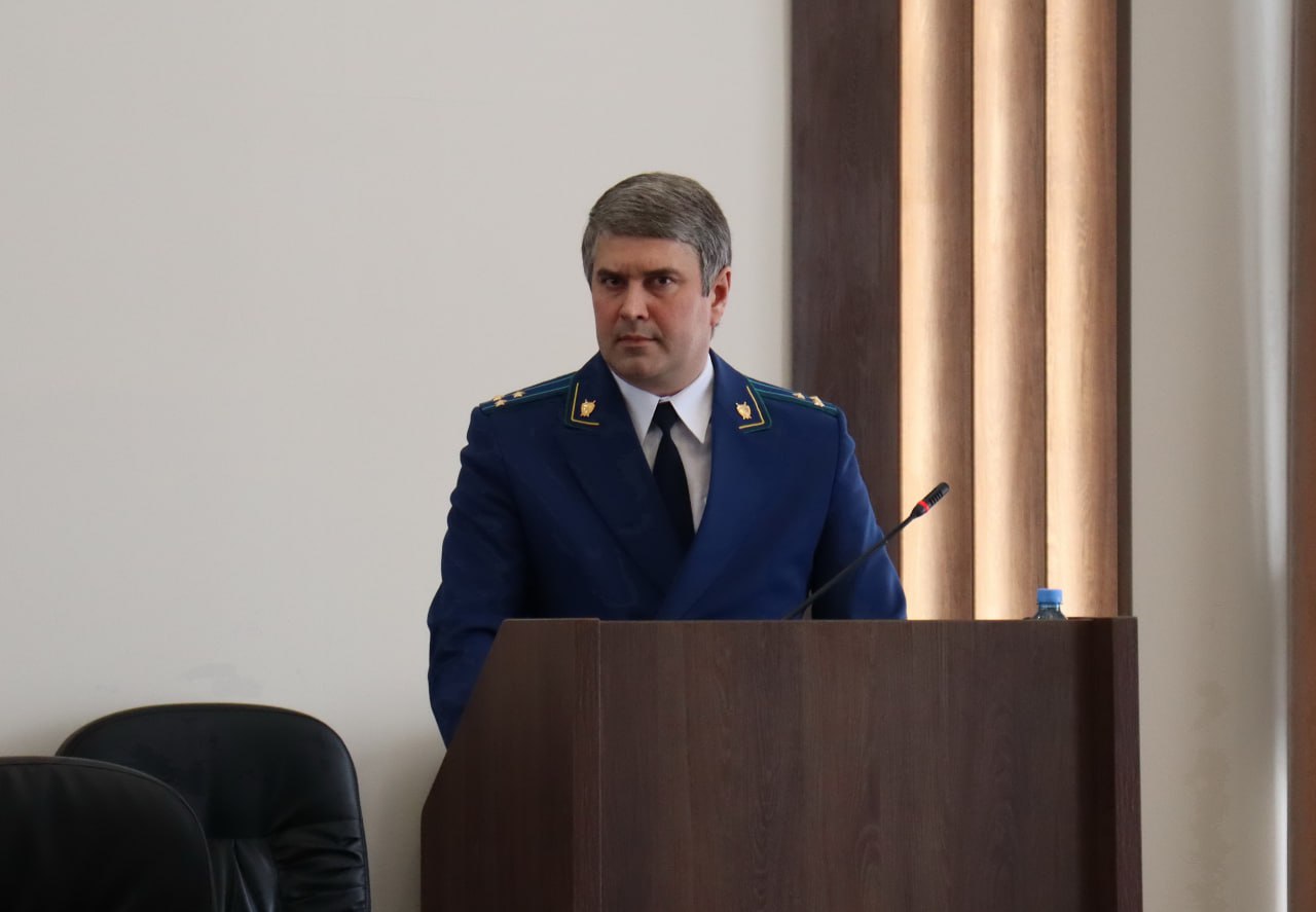 Прокурор Ярославской области Климент Юрздицкий провел заседание коллегии, посвященное подведению итогов работы за 2025 год Прокурор Ярославской области Климент Юрздицкий провел заседание коллегии, посвященное подведению итогов работы за 2025 год