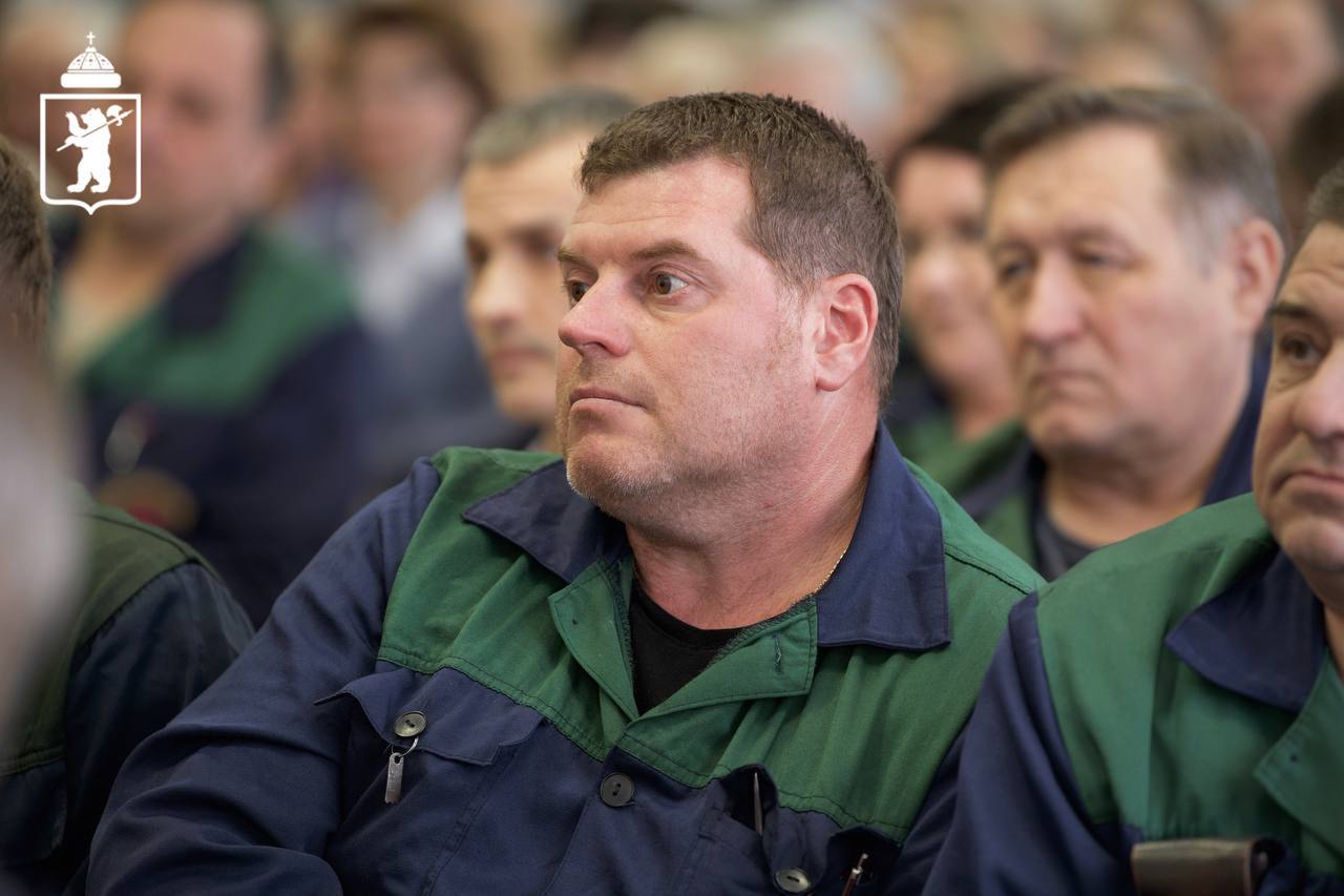 Артём Молчанов: Встретился с коллективом одного из городских предприятий, занимающимся промышленной химией Артём Молчанов: Встретился с коллективом одного из городских предприятий, занимающимся промышленной химией