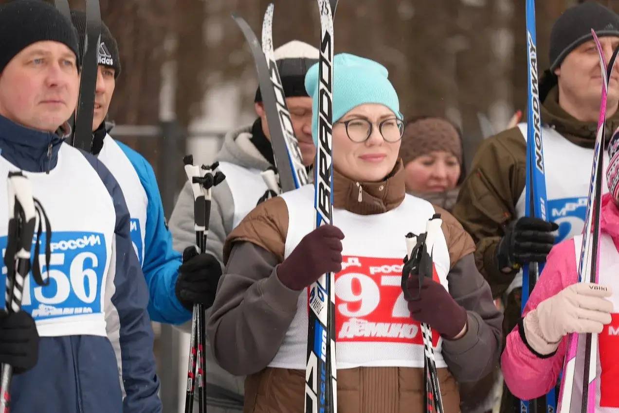 Руководители подразделений ярославской полиции приняли участие в соревнованиях по лыжным гонкам