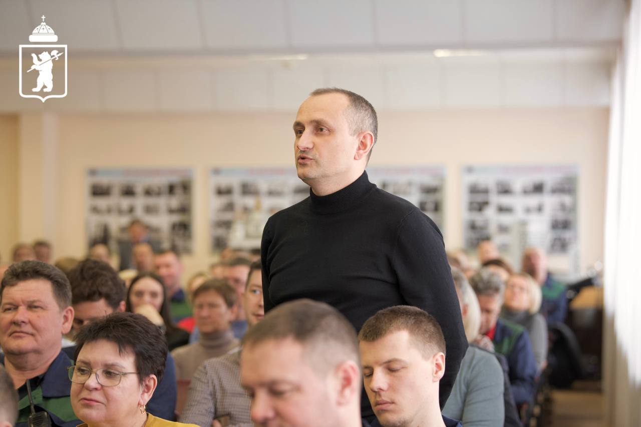 Артём Молчанов: Встретился с коллективом одного из городских предприятий, занимающимся промышленной химией Артём Молчанов: Встретился с коллективом одного из городских предприятий, занимающимся промышленной химией