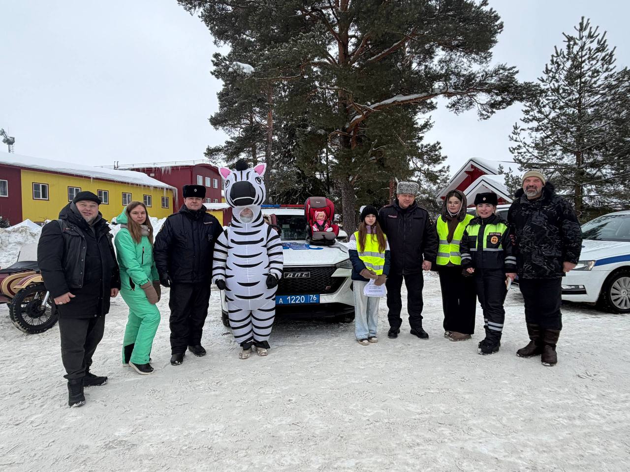 В лыжно-биатлонном центре спорта «Дёмино» в Ярославской области гостей лыжного марафона призвали соблюдать Правила дорожного движения В лыжно-биатлонном центре спорта «Дёмино» в Ярославской области гостей лыжного марафона призвали соблюдать Правила дорожного движения