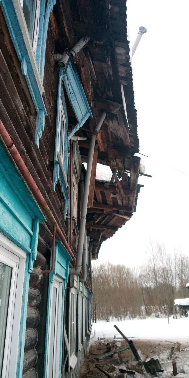 Прокуратура Гаврилов-Ямского района организовала проверку в связи с повреждением крыши 12-квартирного жиого дома по улице Комарова в Гаврилов-Яме Прокуратура Гаврилов-Ямского района организовала проверку в связи с повреждением крыши 12-квартирного жиого дома по улице Комарова в Гаврилов-Яме