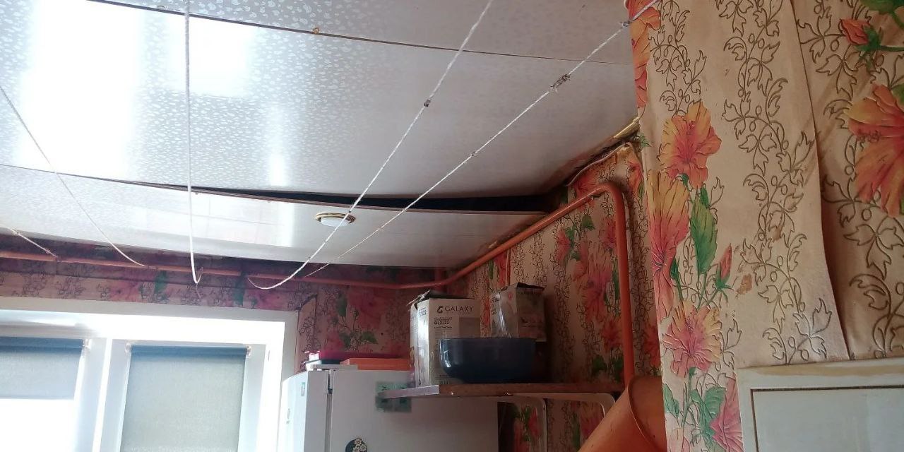 Прокуратура Гаврилов-Ямского района организовала проверку в связи с повреждением крыши 12-квартирного жиого дома по улице Комарова в Гаврилов-Яме Прокуратура Гаврилов-Ямского района организовала проверку в связи с повреждением крыши 12-квартирного жиого дома по улице Комарова в Гаврилов-Яме