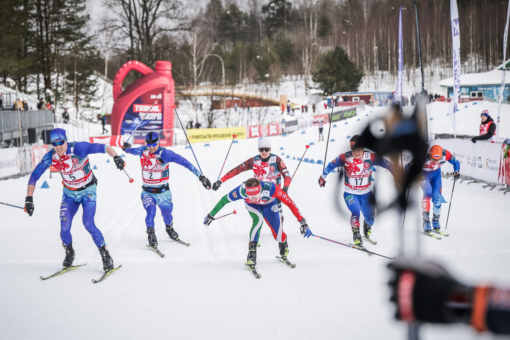 Ермил Вокуев и Алена Перевозчикова стали победителями серебряной гонки XIX Ростех Деминского лыжного марафона Ермил Вокуев и Алена Перевозчикова стали победителями серебряной гонки XIX Ростех Деминского лыжного марафона