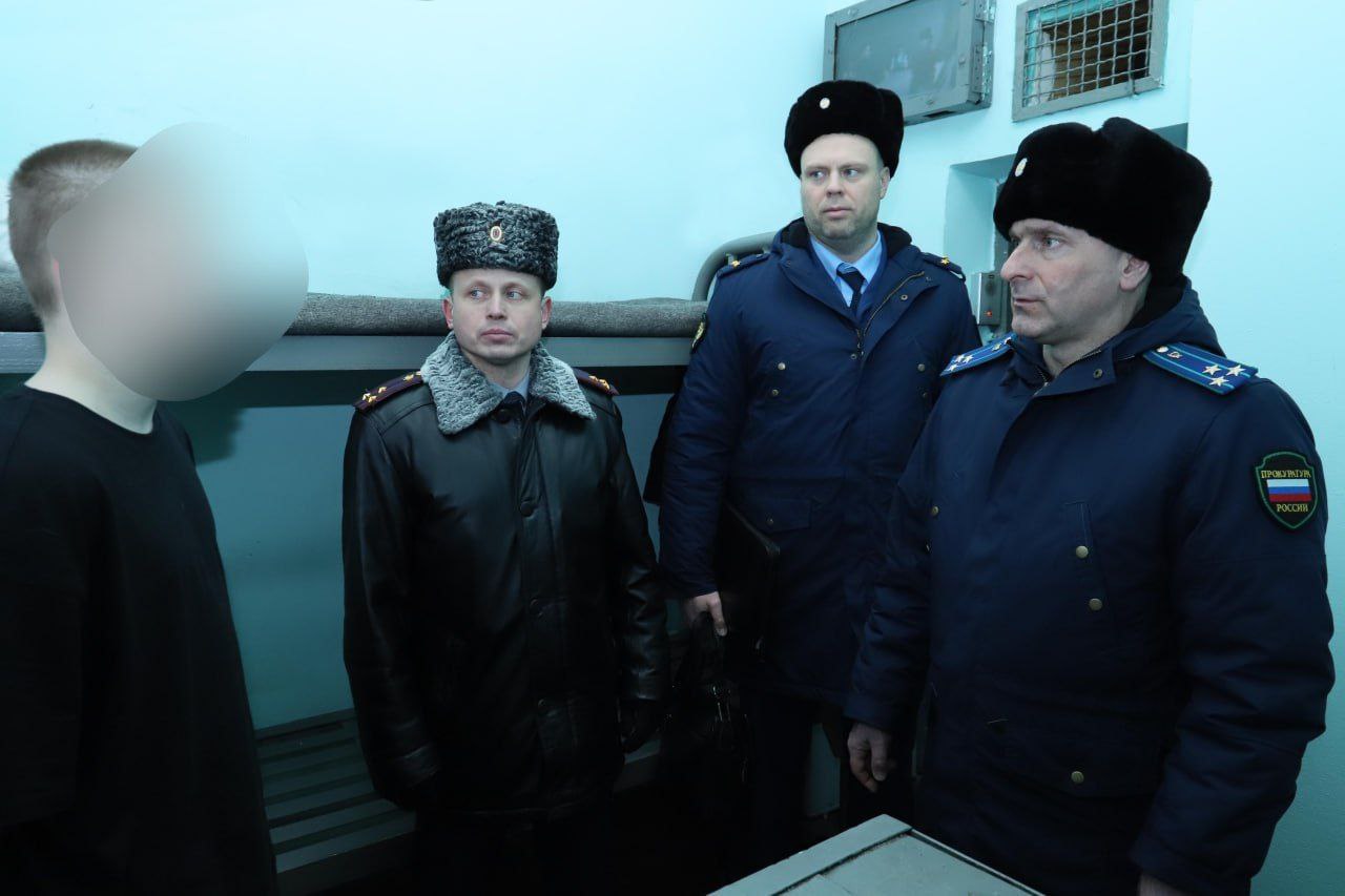 Заместитель прокурора Ярославской области Андрей Смирнов провел проверку исполнения законодательства в следственном изоляторе № 1 Управления Федеральной службы исполнения наказаний России по Ярославской области Заместитель прокурора Ярославской области Андрей Смирнов провел проверку исполнения законодательства в следственном изоляторе № 1 Управления Федеральной службы исполнения наказаний России по Ярославской области