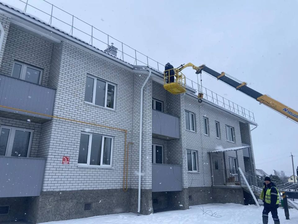 В селе Глебово Рыбинского муниципального округа при активном участии городской прокуратуры завершено строительство многоквартирного дома