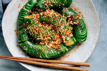 Острота на тарелке: идеальный салат из огурцов