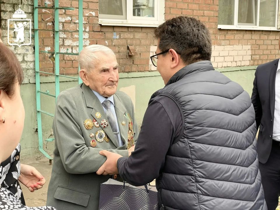 Ярославские коллективы поздравляют ветеранов с предстоящим праздником Дня Победы Ярославские коллективы поздравляют ветеранов с предстоящим праздником Дня Победы