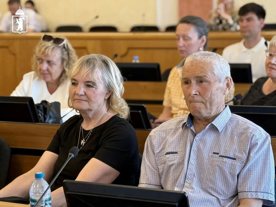 В Ярославле наградили победителей конкурса «Лидер ТОС» В Ярославле наградили победителей конкурса «Лидер ТОС»