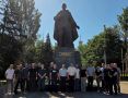 В Донецке в День памяти и скорби прокурор Фрунзенского района города Ярославля в отставке Олег Добрынин принял участие в торжественной церемонии возложения цветов к мемориалам памяти участников Великой Отечественной войны