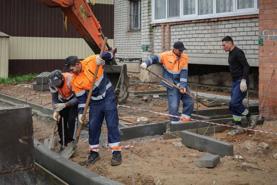 В Рыбинске продолжается программа ремонта дворов В Рыбинске продолжается программа ремонта дворов
