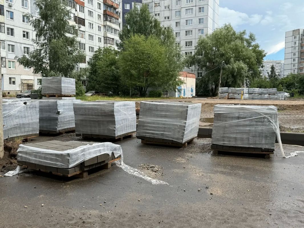 В регионе продолжают благоустройство по программе «Наши дворы» В регионе продолжают благоустройство по программе «Наши дворы»