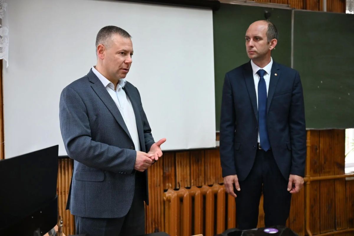Михаил Евраев: Большесельский филиал Угличского профессионально-педагогического колледжа готовит мастеров сельскохозяйственного производства и специалистов по социальной работе Михаил Евраев: Большесельский филиал Угличского профессионально-педагогического колледжа готовит мастеров сельскохозяйственного производства и специалистов по социальной работе