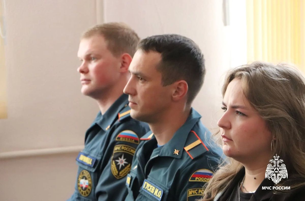 Сотрудники регионального управления МЧС России приняли участие в музыкальном квизе Сотрудники регионального управления МЧС России приняли участие в музыкальном квизе