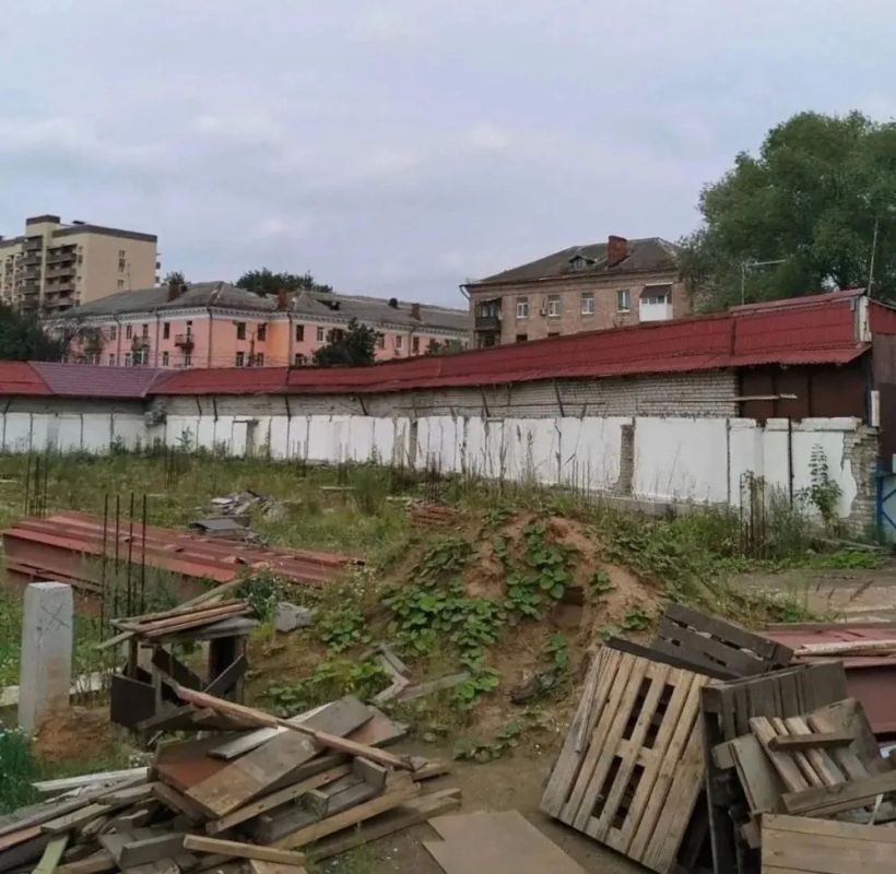 Владелец Ленинского рынка в Ярославле - под угрозой крупного штрафа Владелец Ленинского рынка в Ярославле - под угрозой крупного штрафа
