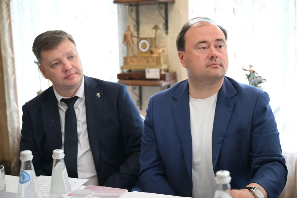 Михаил Евраев: Принял участие в заседании попечительского совета Вятского под председательством Эллы Александровны Памфиловой Михаил Евраев: Принял участие в заседании попечительского совета Вятского под председательством Эллы Александровны Памфиловой