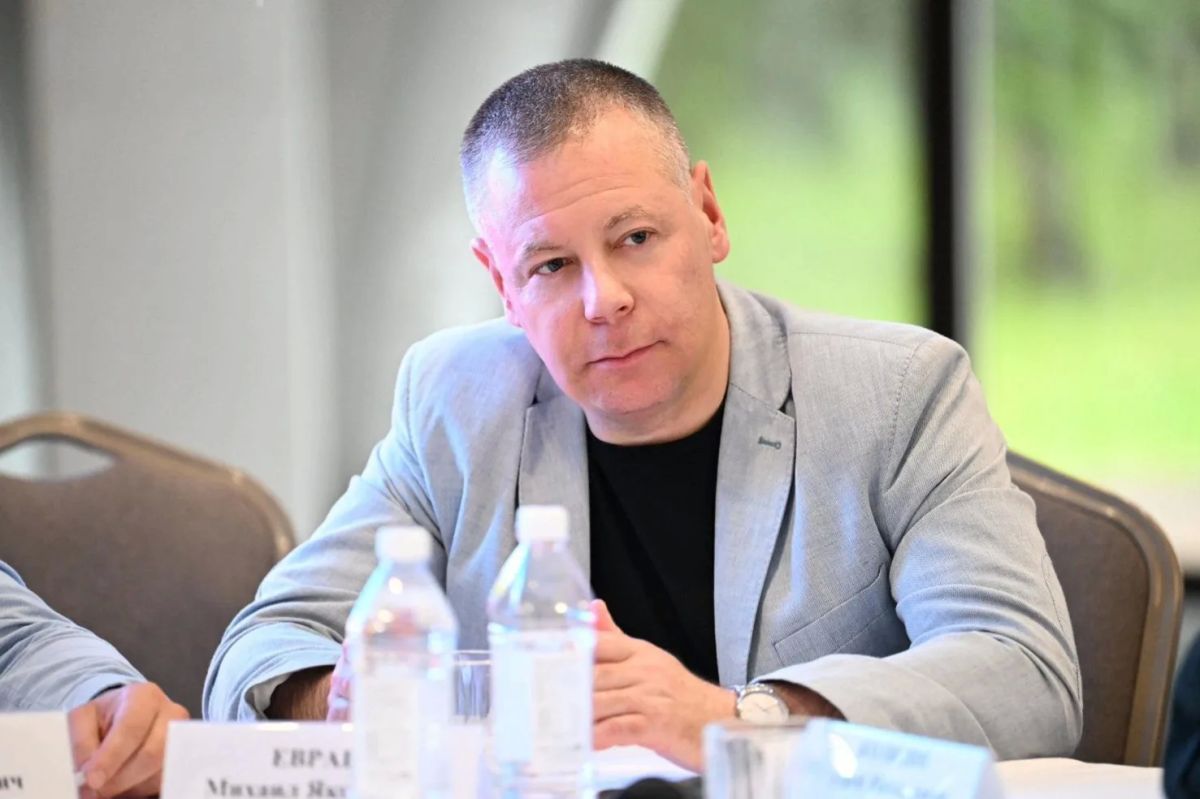 Михаил Евраев: Провел семинар-совещание с руководителями муниципальных образований Михаил Евраев: Провел семинар-совещание с руководителями муниципальных образований