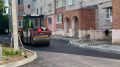 Во Фрунзенском районе продолжаются работы по благоустройству дворов