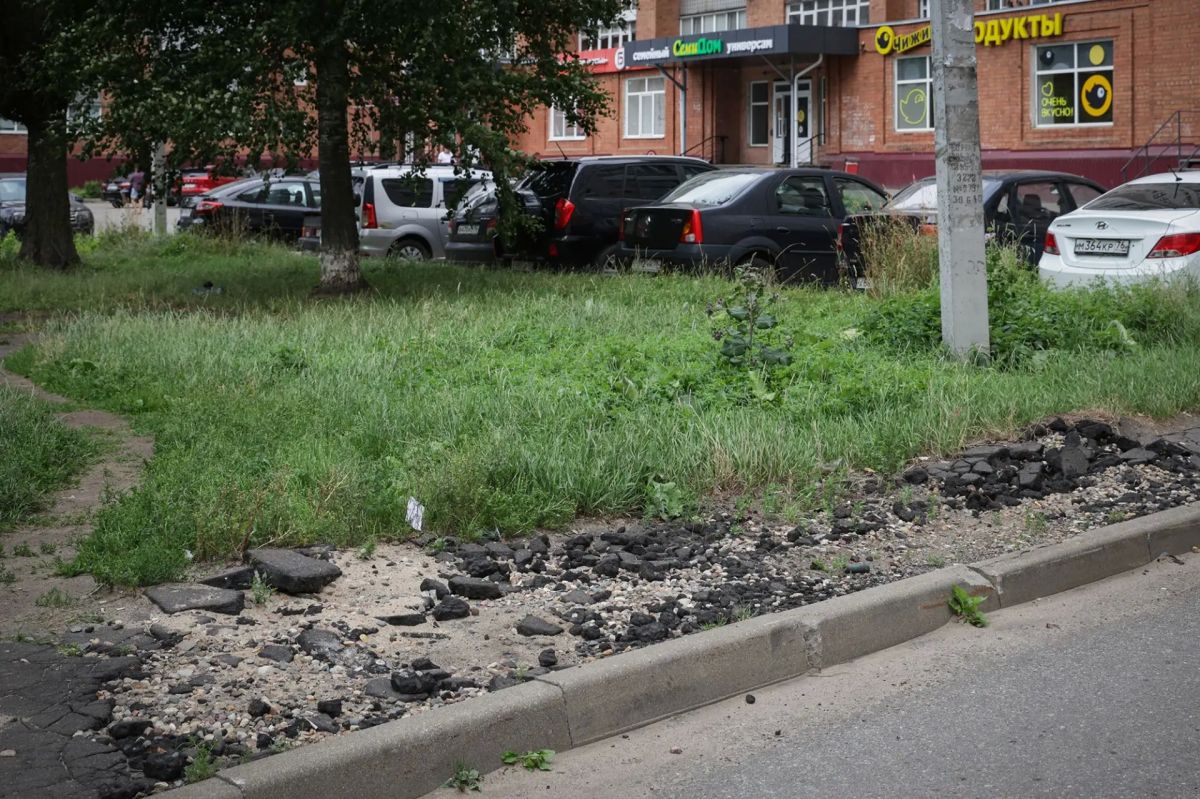 Глава Рыбинска проинспектировал состояние микрорайона Скоморохова гора Глава Рыбинска проинспектировал состояние микрорайона Скоморохова гора