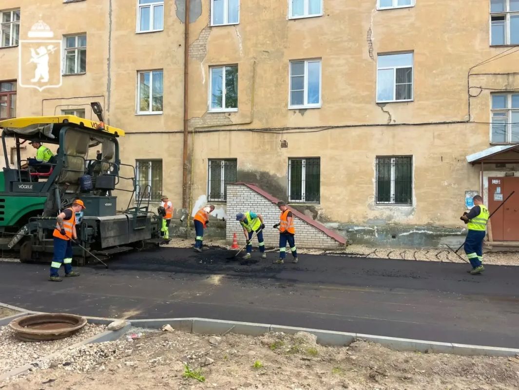 Реализация программы «Наши дворы» продолжается в Ленинском районе Реализация программы «Наши дворы» продолжается в Ленинском районе