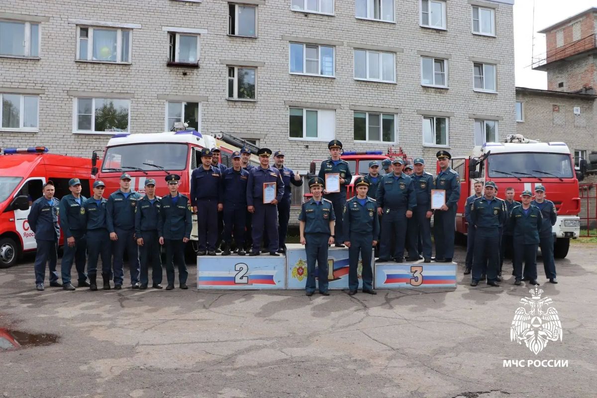 Мастерство в действии: в Ярославле определили лучших огнеборцев Мастерство в действии: в Ярославле определили лучших огнеборцев