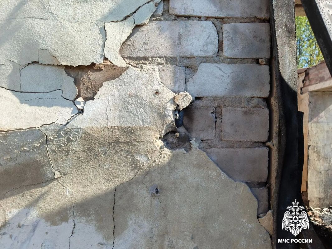 Из-за зарядного устройства горел дом в Тутаевском округе Из-за зарядного устройства горел дом в Тутаевском округе
