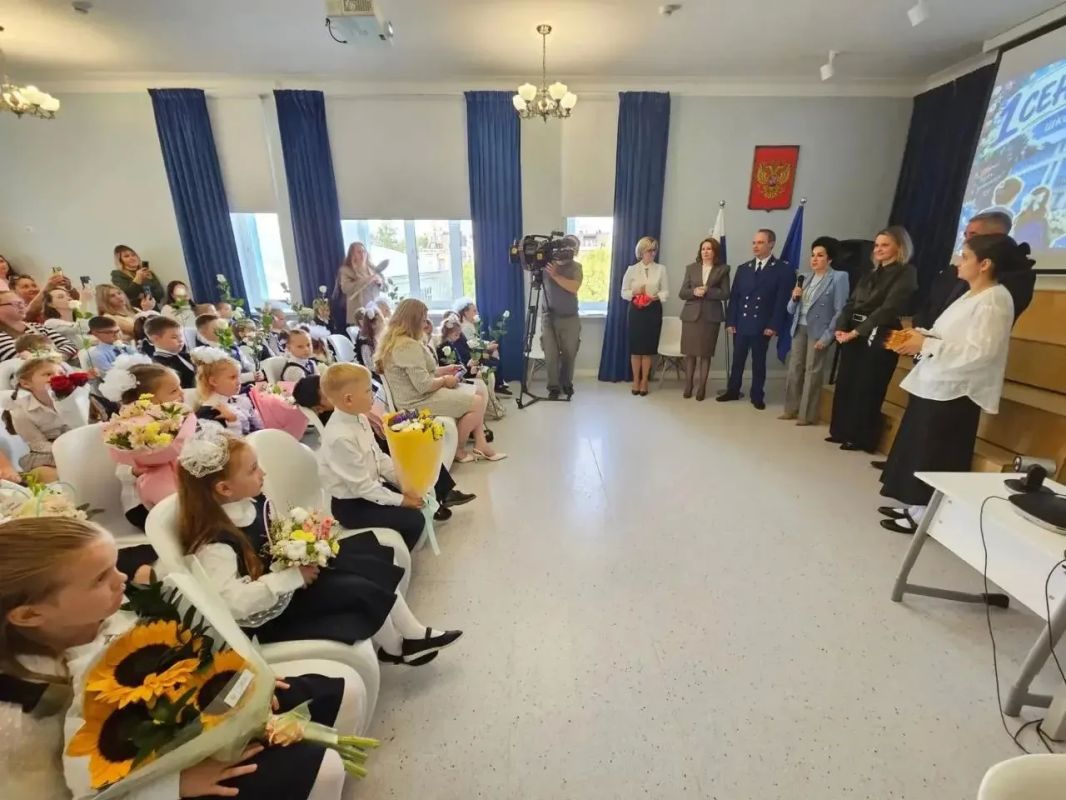 Сегодня прокуроры районов приняли участие в торжественных мероприятиях, посвященных Дню знаний Сегодня прокуроры районов приняли участие в торжественных мероприятиях, посвященных Дню знаний