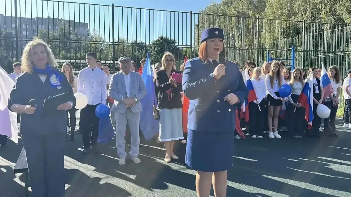 Сегодня прокуроры районов приняли участие в торжественных мероприятиях, посвященных Дню знаний Сегодня прокуроры районов приняли участие в торжественных мероприятиях, посвященных Дню знаний