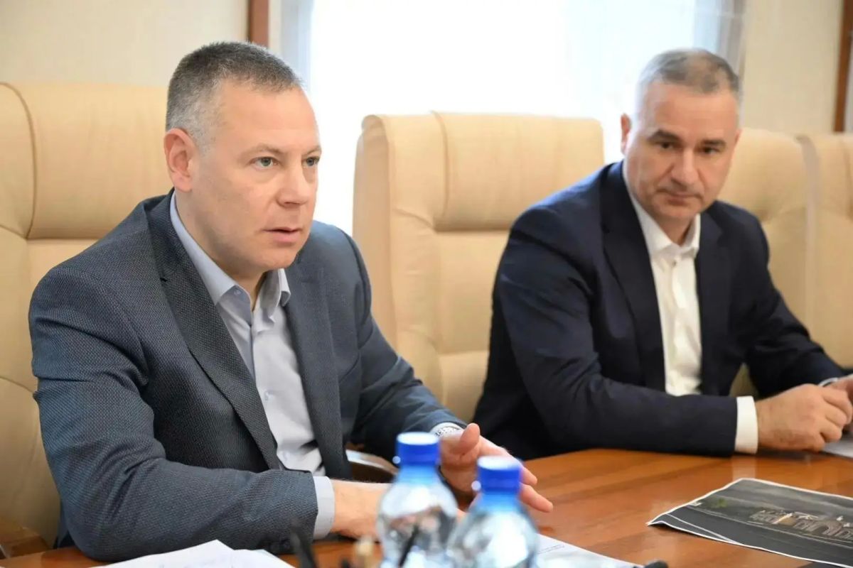 Михаил Евраев: Провел рабочую встречу с начальником Северной железной дороги Рашидом Фердаусовичем Сайбаталовым Михаил Евраев: Провел рабочую встречу с начальником Северной железной дороги Рашидом Фердаусовичем Сайбаталовым
