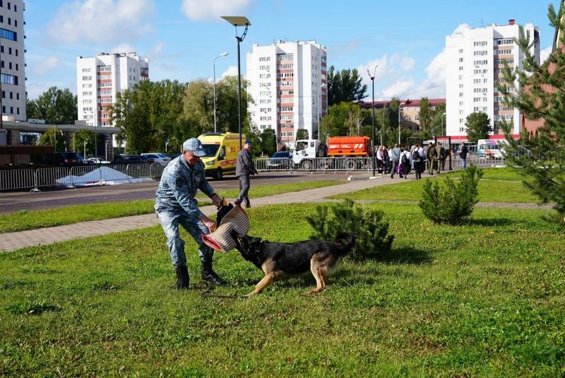 В Ярославле полицейские и общественники приняли участие в акции «Мы первыми приходим на помощь» В Ярославле полицейские и общественники приняли участие в акции «Мы первыми приходим на помощь»
