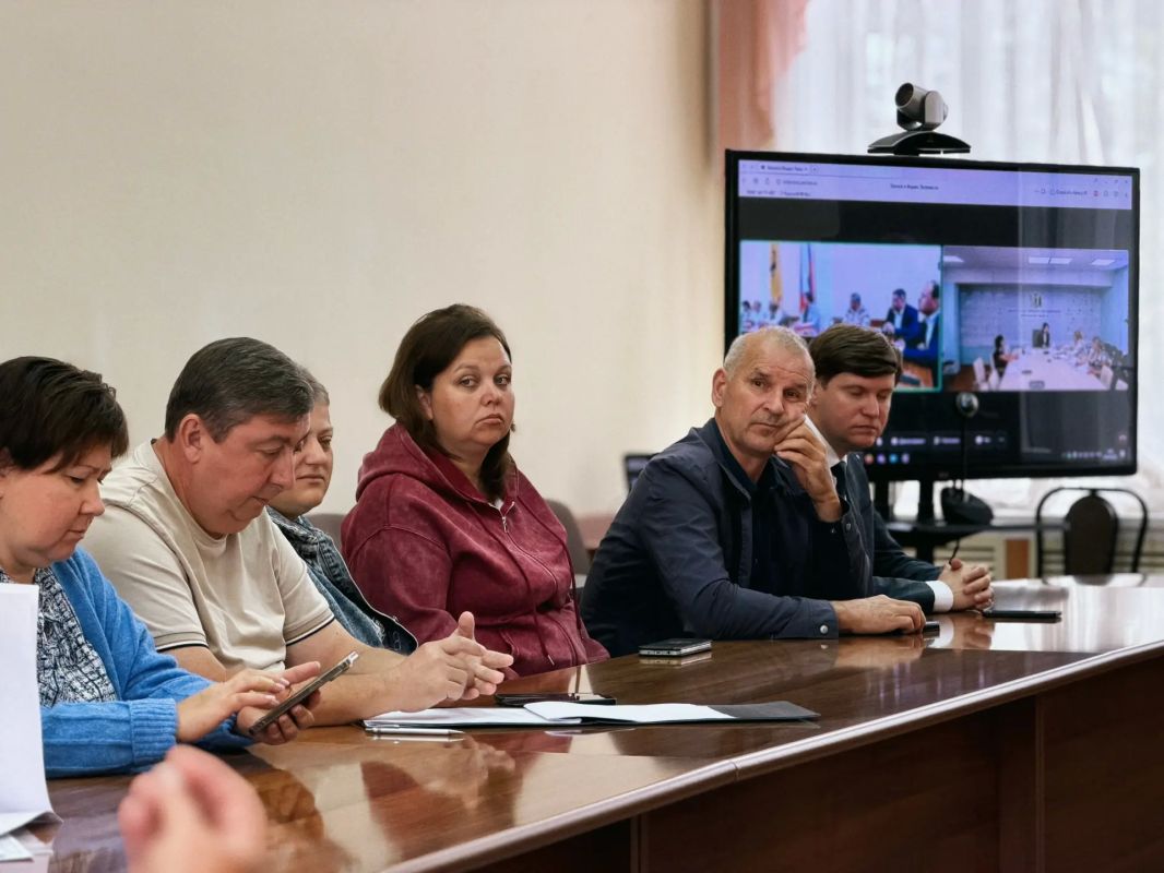Артём Молчанов: Провели совещание по тарифам на тепловую энергию с министерством тарифного регулирования Ярославской области в администрации Переславль-Залесского МО Артём Молчанов: Провели совещание по тарифам на тепловую энергию с министерством тарифного регулирования Ярославской области в администрации Переславль-Залесского МО