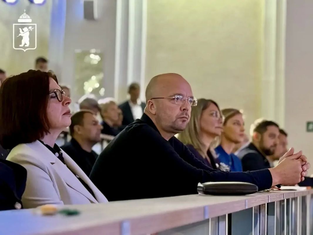 Артём Молчанов: Подвели итоги Народной программы Единой России в Ярославле за 2021–2026 годы Артём Молчанов: Подвели итоги Народной программы Единой России в Ярославле за 2021–2026 годы