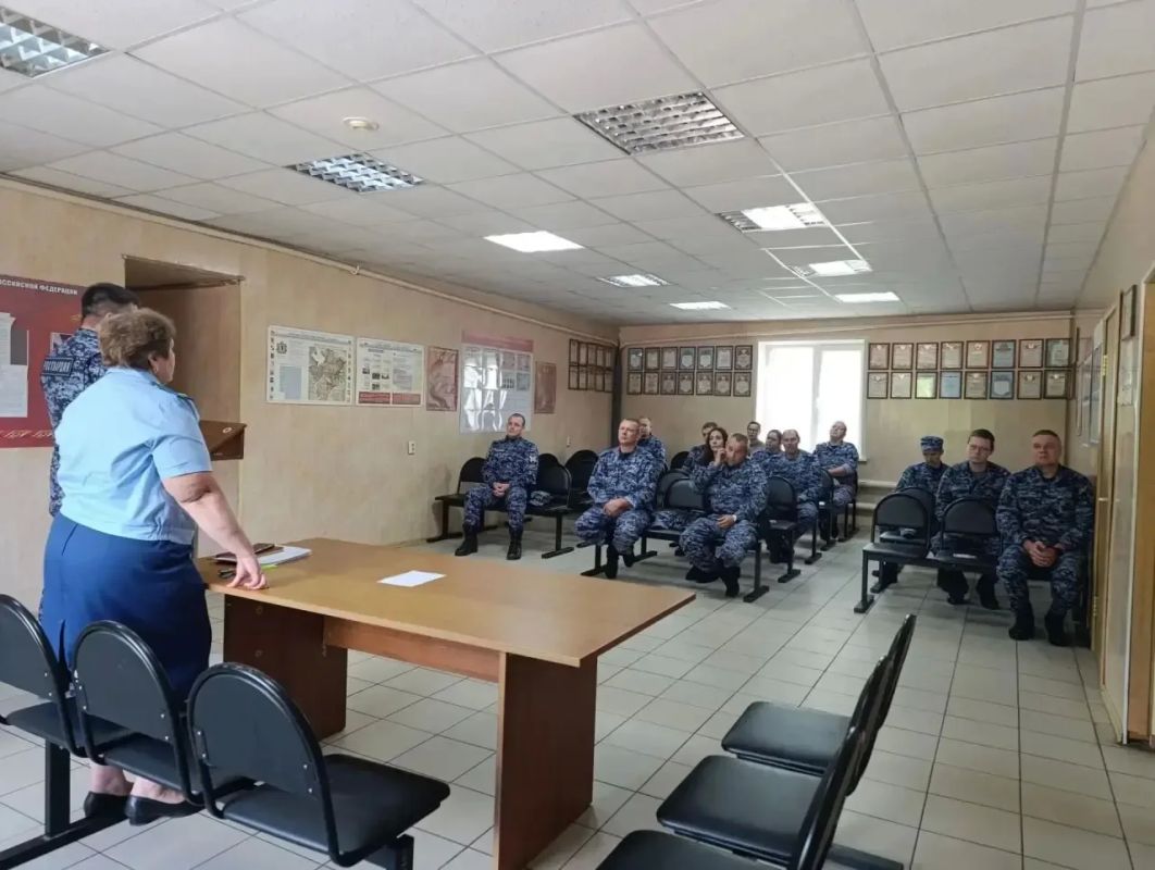 Заместитель Рыбинского городского прокурора Галина Брежнева провела лекцию для сотрудников Рыбинского отдела вневедомственной охраны Управления Росгвардии по предупреждению правонарушений Заместитель Рыбинского городского прокурора Галина Брежнева провела лекцию для сотрудников Рыбинского отдела вневедомственной охраны Управления Росгвардии по предупреждению правонарушений