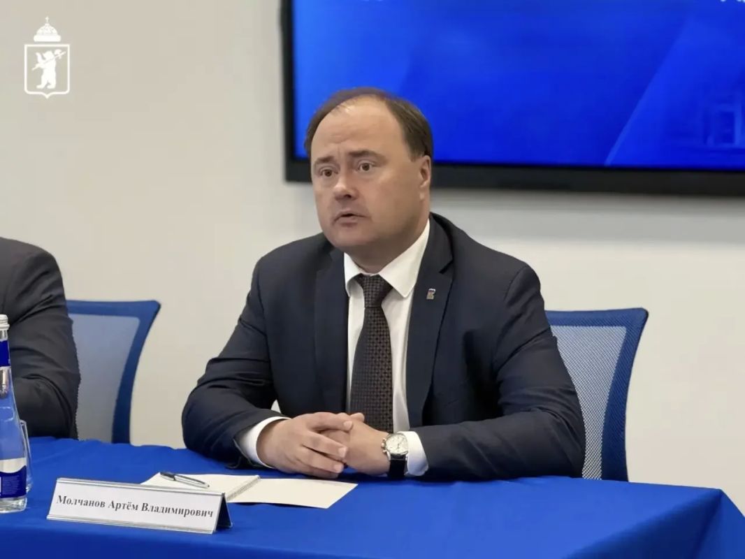 Артём Молчанов: Вместе с губернатором Михаилом Евраевым посетили Ярославский НПЗ Артём Молчанов: Вместе с губернатором Михаилом Евраевым посетили Ярославский НПЗ