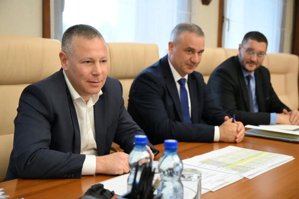 Михаил Евраев: Провел рабочую встречу с представителями авиакомпании «Nordwind Airlines» – заместителем генерального директора – коммерческим директором Антоном Эдгаровичем Маттисом и начальником отдела аналитики... Михаил Евраев: Провел рабочую встречу с представителями авиакомпании «Nordwind Airlines» – заместителем генерального директора – коммерческим директором Антоном Эдгаровичем Маттисом и начальником отдела аналитики...
