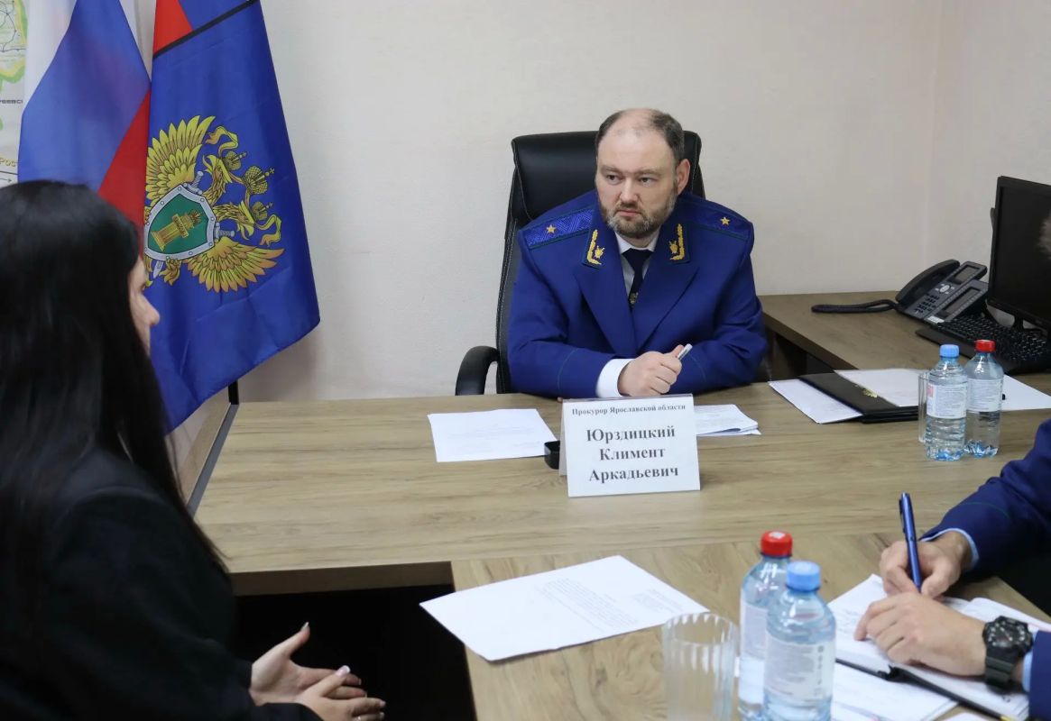 Прокурор Ярославской области Климент Юрздицкий провел личный прием жителей Борисоглебского муниципального округа Прокурор Ярославской области Климент Юрздицкий провел личный прием жителей Борисоглебского муниципального округа