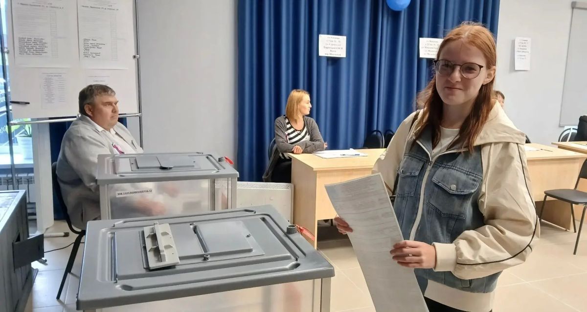 Впервые голосующие избиратели региона присоединяются к Всероссийской акции «Будь со страной!» Впервые голосующие избиратели региона присоединяются к Всероссийской акции «Будь со страной!»