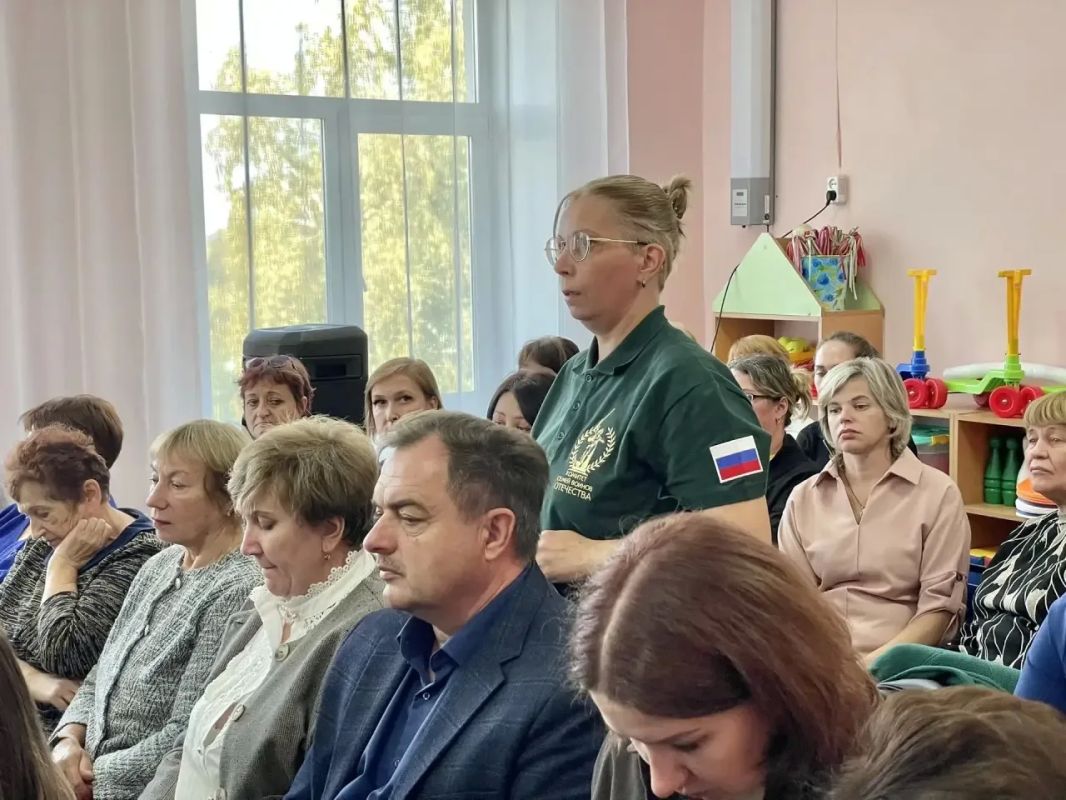 Артём Молчанов: В рамках работы Координационного совета по реализации приоритетных проектов встретился с жителями рабочего посёлка Петровское Ростовского округа Артём Молчанов: В рамках работы Координационного совета по реализации приоритетных проектов встретился с жителями рабочего посёлка Петровское Ростовского округа