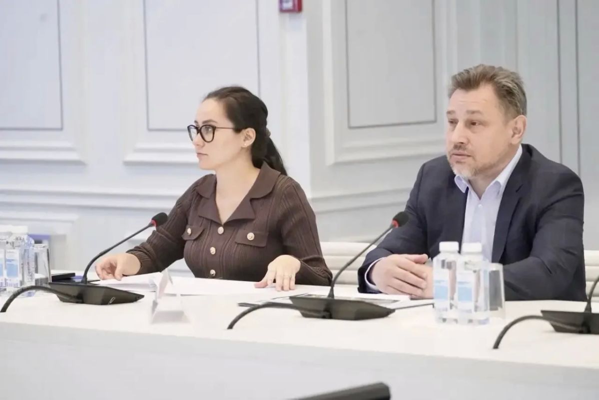 В Минстрое России обсудили организацию и проведение I Всероссийского конкурса лучших проектов КРТ В Минстрое России обсудили организацию и проведение I Всероссийского конкурса лучших проектов КРТ